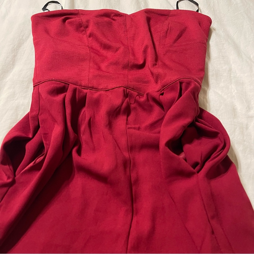 Red‎ strapless jumpsuit. - Picture 6 of 14